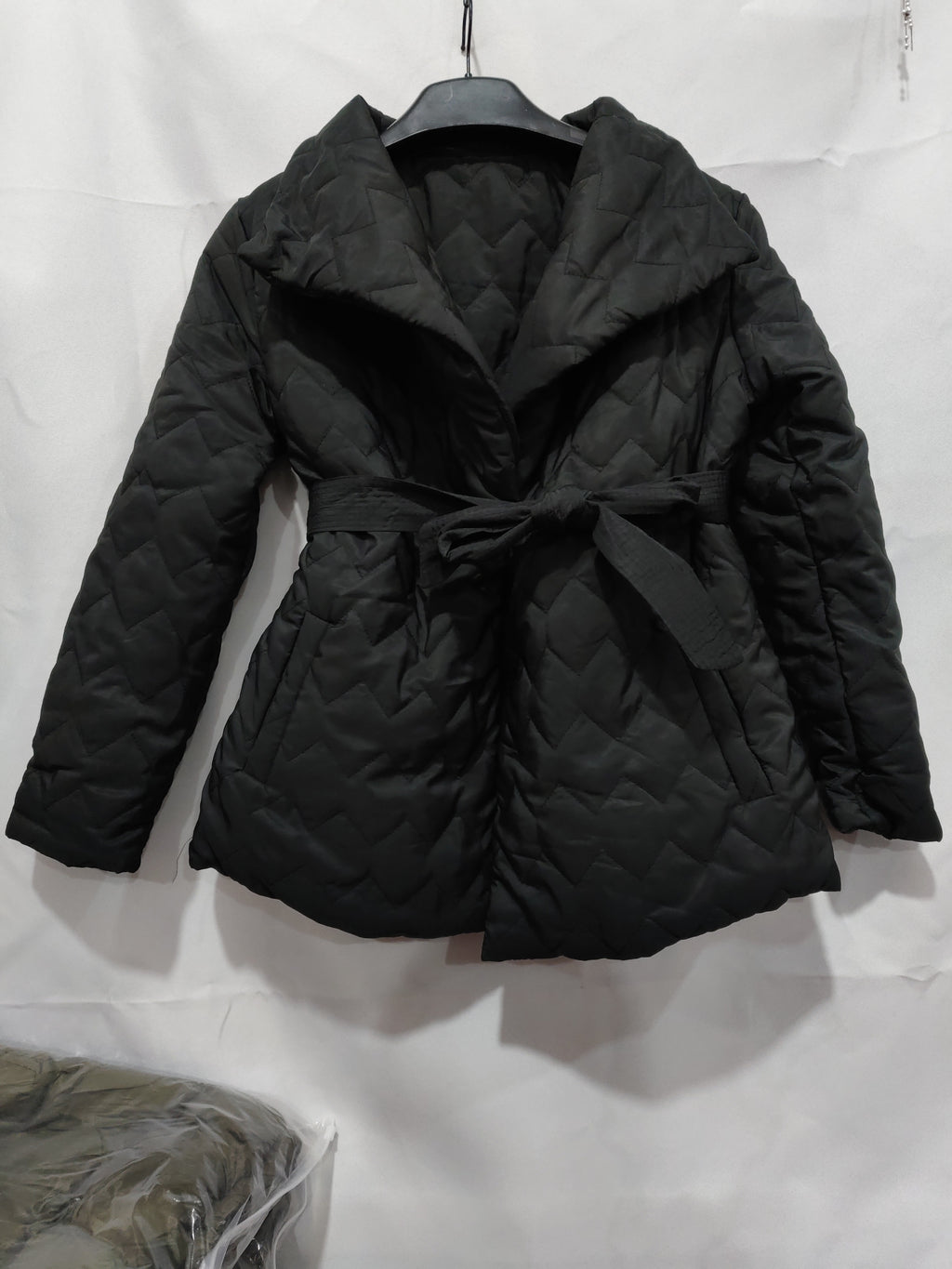 Winter Ripple-stitching Jacket With Belt Fashion Warm Pockets Lapel Coat Women's Temperament Lightweight Outwear Clothing