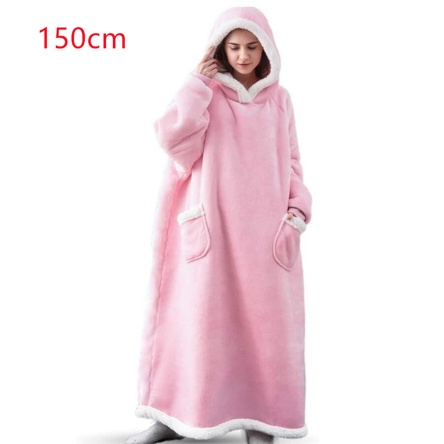 Snuggle Cloud Hoodie-Decke