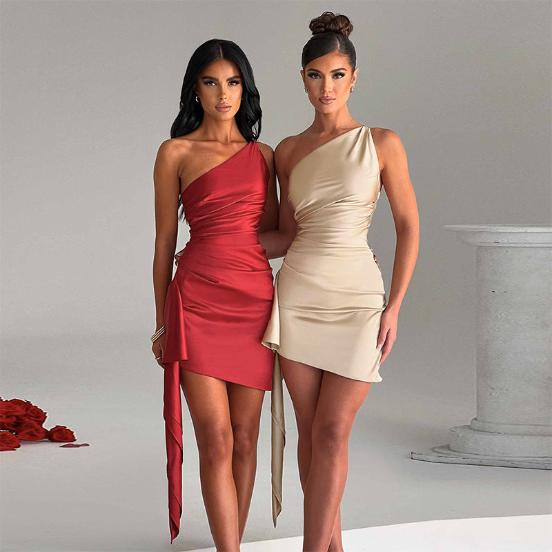 „Trendiges Partykleid für Damen – Sexy schmales, kurzes One-Shoulder-Outfit