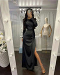 Robe de soie ajustée à la taille, magnifique