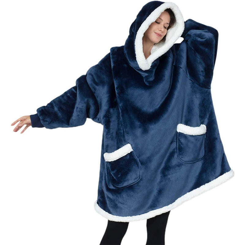 Snuggle Cloud Hoodie-Decke